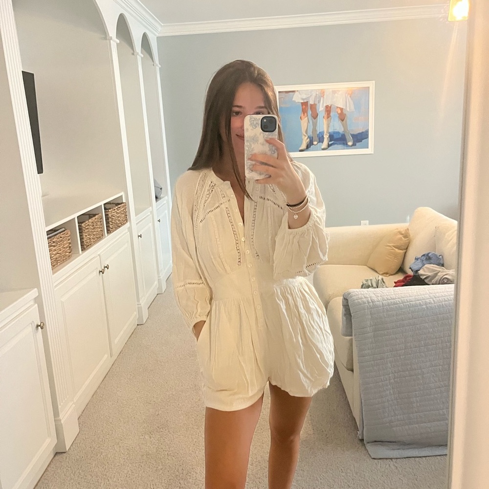 CREAM URBAN OUTFITTERS ROMPER LONG SLEEVE WITH CORSET STYLE TOP